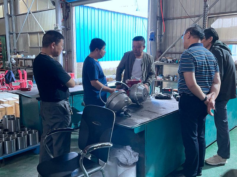 合作伙伴的主要負責人來我廠參觀、調(diào)研